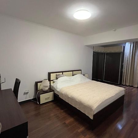 Large 2 Bedroom Apartment Soseaua Nordului Бухарест Экстерьер фото