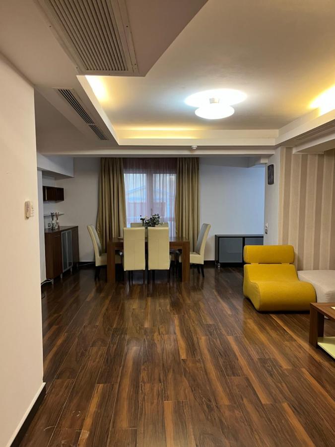 Large 2 Bedroom Apartment Soseaua Nordului Бухарест Экстерьер фото