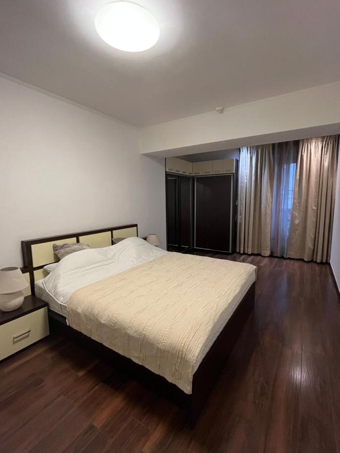 Large 2 Bedroom Apartment Soseaua Nordului Бухарест Экстерьер фото