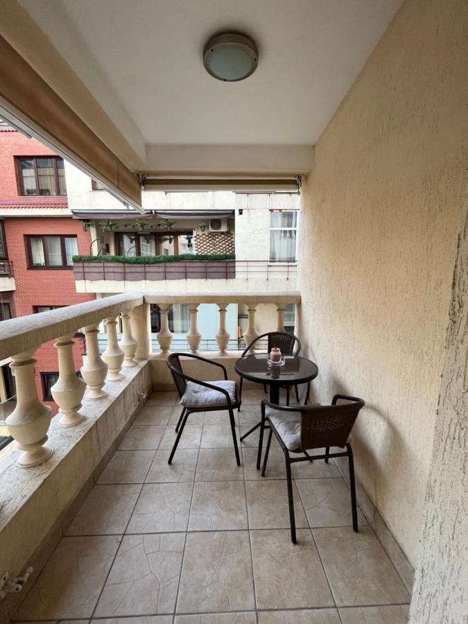 Large 2 Bedroom Apartment Soseaua Nordului Бухарест Экстерьер фото
